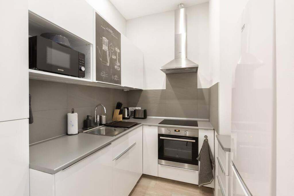 Budapest & Coffee Apt By Nw ภายนอก รูปภาพ